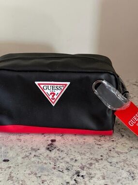 NWT Guess Triangle Logo Unisex Toiletry Bag Cosmetic Case Travel Kit Doppler Kit